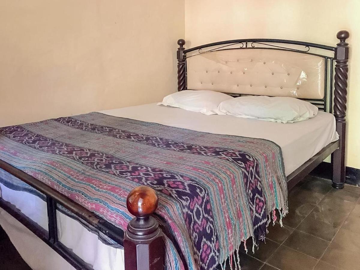Oka Homestay Mitra Reddoorz Mataram Luaran gambar